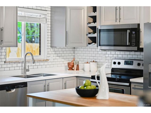 6156 Hoyt Ct, Arvada, CO 80004