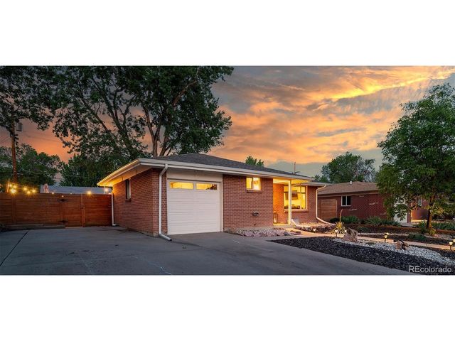 6156 Hoyt Ct, Arvada, CO 80004