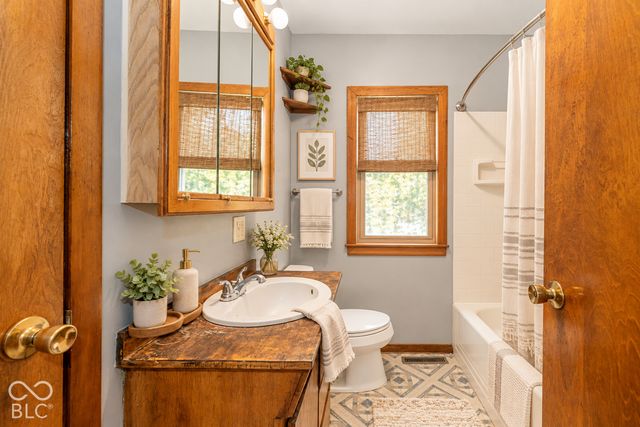 220 Cossell Drive, Indianapolis, IN 46224