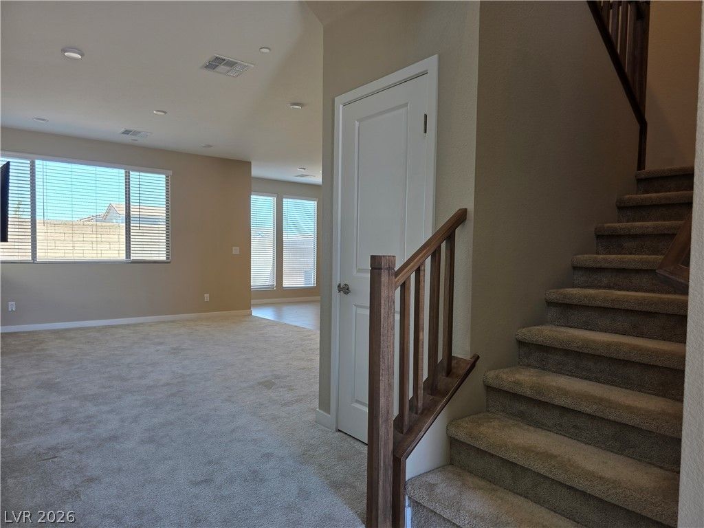 Image 4 of property listing at 4320 Tallow Falls Avenue, Las Vegas, NV 89141