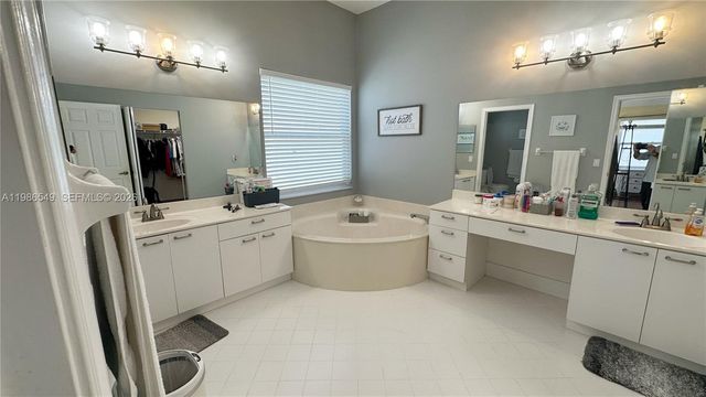 15973 NW 16th Ct, Pembroke Pines, FL 33028