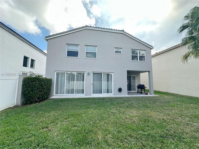 15973 NW 16th Ct, Pembroke Pines, FL 33028