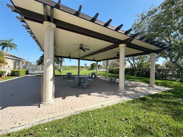 15973 NW 16th Ct, Pembroke Pines, FL 33028
