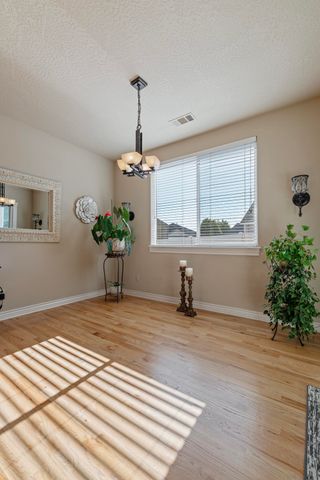 128 Oak Point Drive, Eagle Point, OR 97524