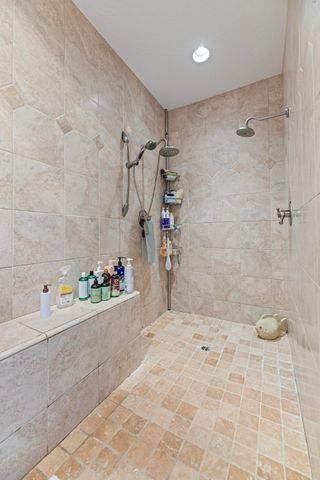 128 Oak Point Drive, Eagle Point, OR 97524