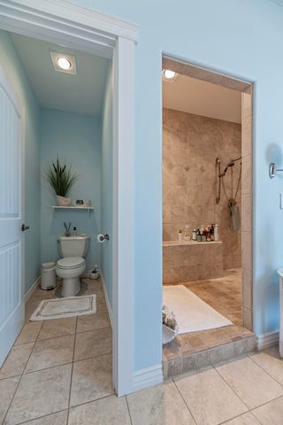 128 Oak Point Drive, Eagle Point, OR 97524