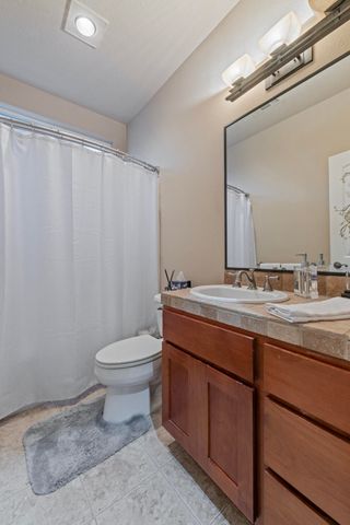 128 Oak Point Drive, Eagle Point, OR 97524