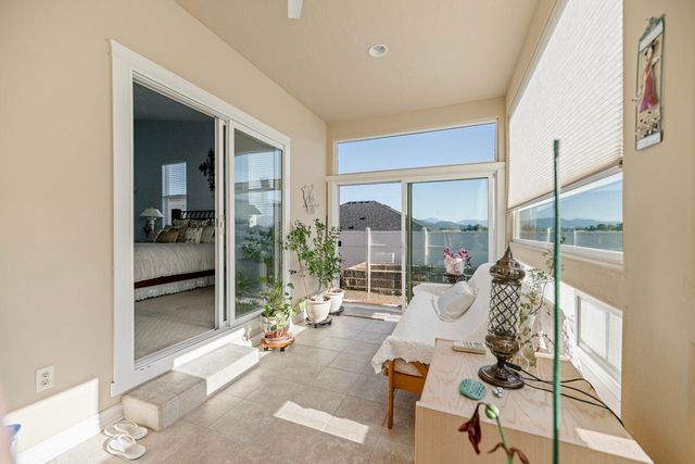 128 Oak Point Drive, Eagle Point, OR 97524