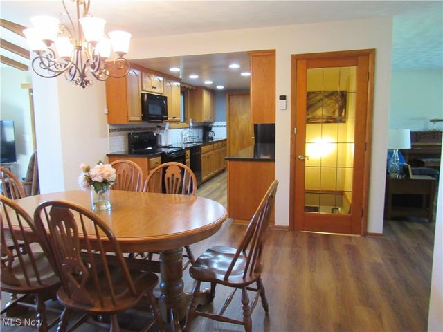 3715 Riviera Avenue NW, Massillon, OH 44646