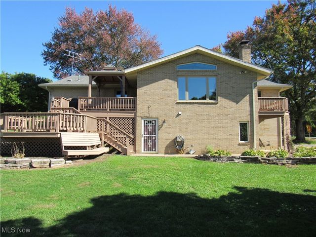 3715 Riviera Avenue NW, Massillon, OH 44646