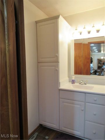 3715 Riviera Avenue NW, Massillon, OH 44646