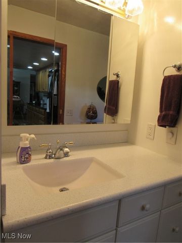 3715 Riviera Avenue NW, Massillon, OH 44646