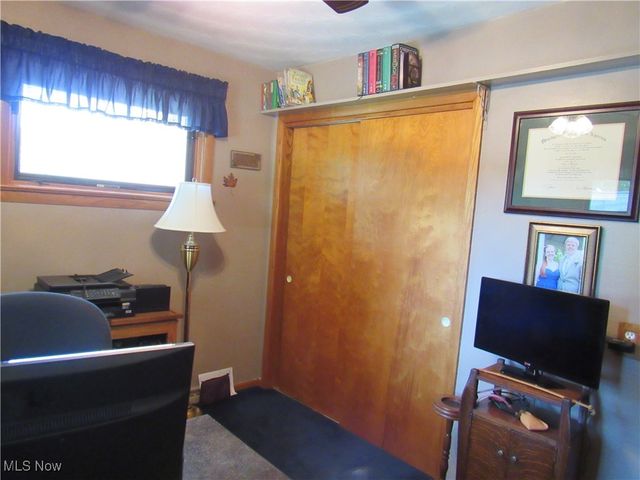 3715 Riviera Avenue NW, Massillon, OH 44646