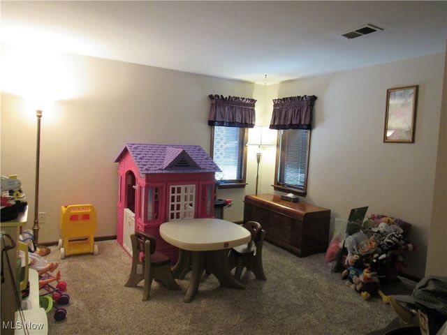 3715 Riviera Avenue NW, Massillon, OH 44646