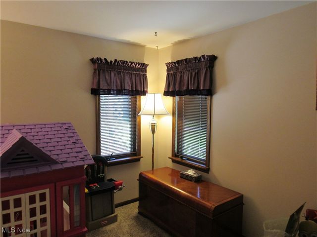 3715 Riviera Avenue NW, Massillon, OH 44646