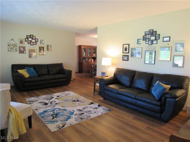 3715 Riviera Avenue NW, Massillon, OH 44646