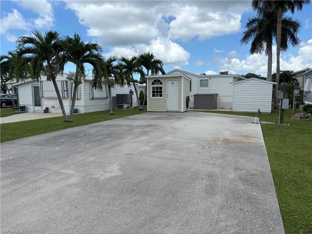 12 Pearl DR, NAPLES, FL 34114 — photo 2