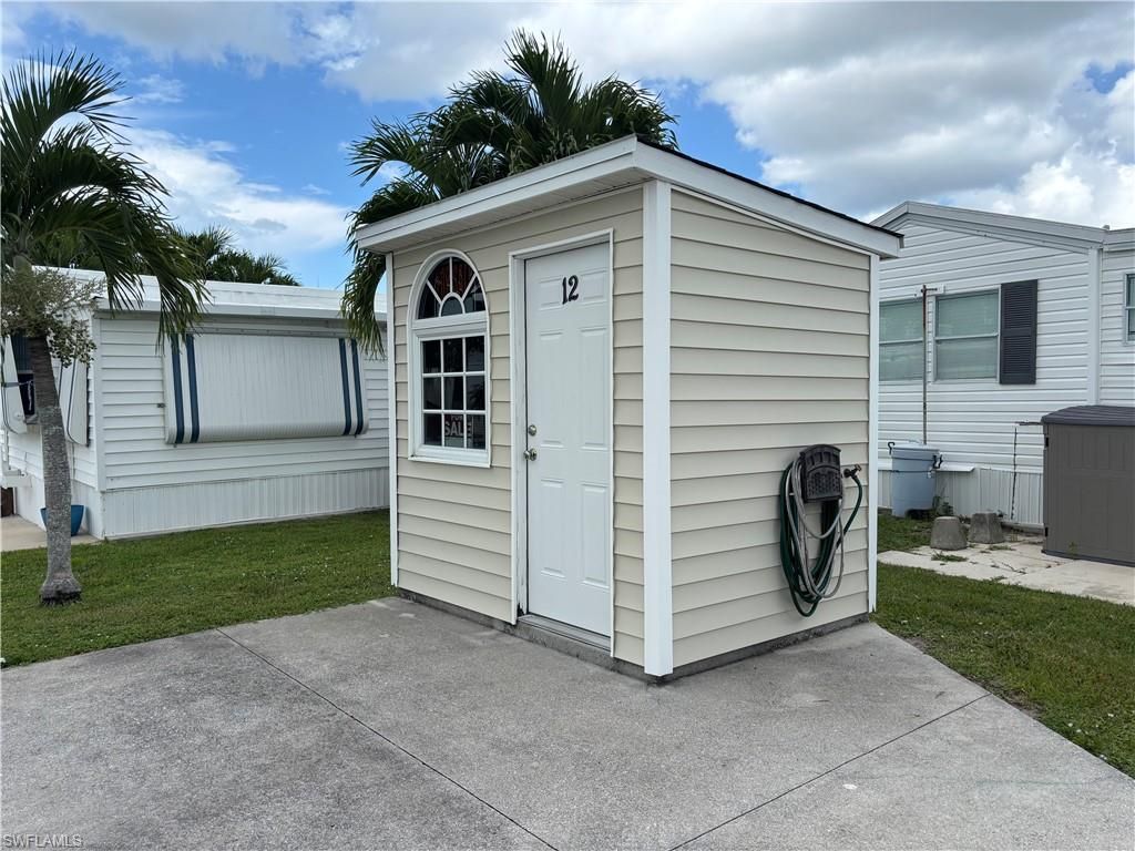 12 Pearl DR, NAPLES, FL 34114 — photo 3
