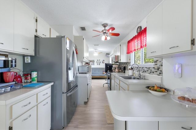 6389 COLISEUM BOULEVARD, Port Charlotte, FL 33981