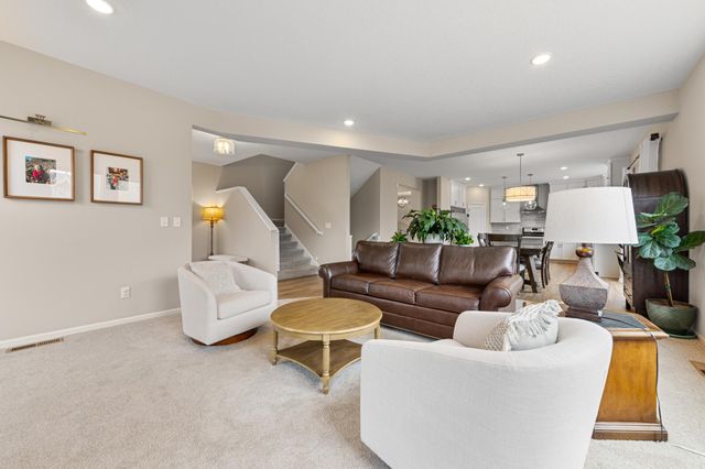 20037 Hamlet Lane, Lakeville, MN 55044