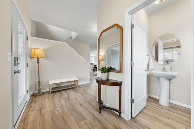 20037 Hamlet Lane, Lakeville, MN 55044