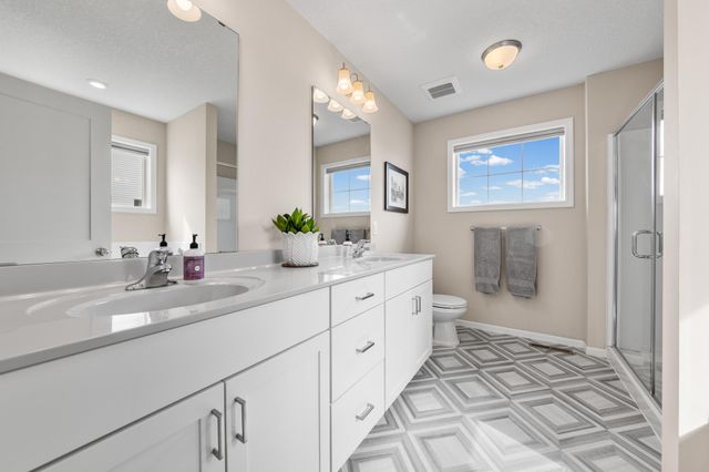 20037 Hamlet Lane, Lakeville, MN 55044