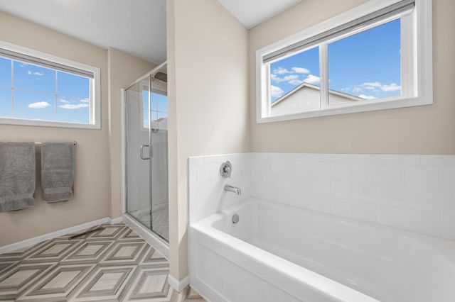 20037 Hamlet Lane, Lakeville, MN 55044