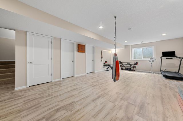 20037 Hamlet Lane, Lakeville, MN 55044