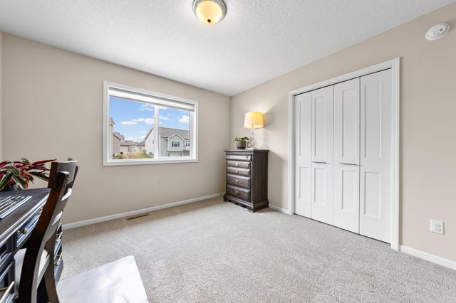 20037 Hamlet Lane, Lakeville, MN 55044