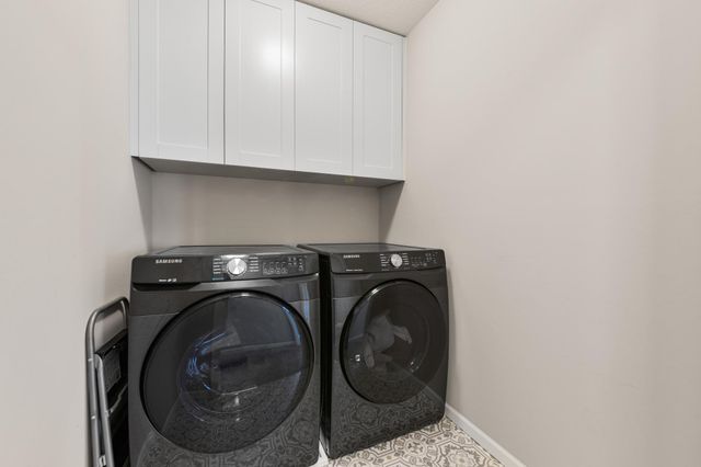 20037 Hamlet Lane, Lakeville, MN 55044