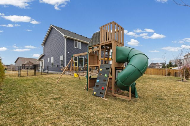 20037 Hamlet Lane, Lakeville, MN 55044