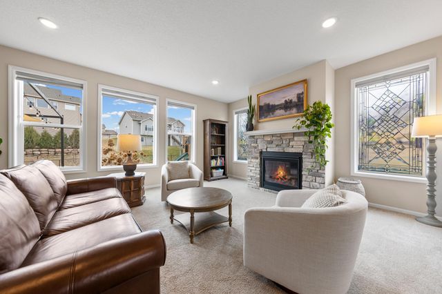 20037 Hamlet Lane, Lakeville, MN 55044