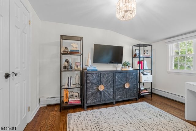 95 Edison St, Wyckoff Twp., NJ 07481