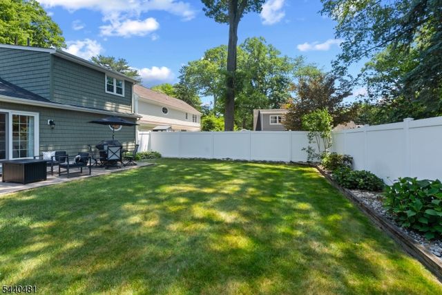 95 Edison St, Wyckoff Twp., NJ 07481