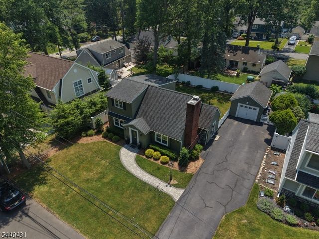 95 Edison St, Wyckoff Twp., NJ 07481