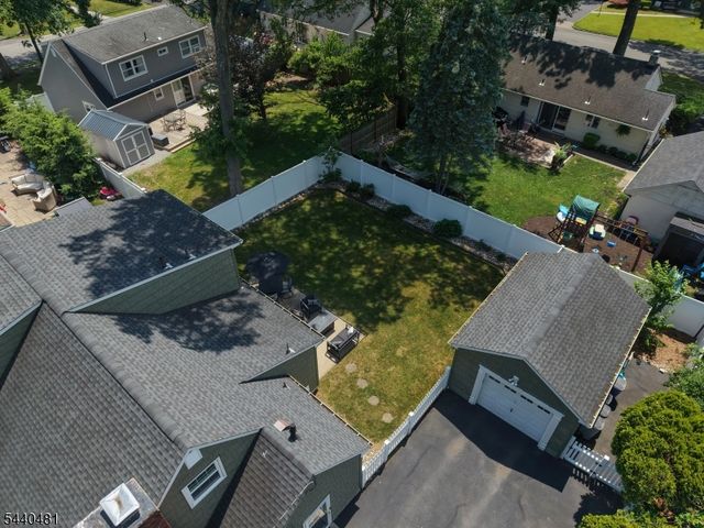 95 Edison St, Wyckoff Twp., NJ 07481