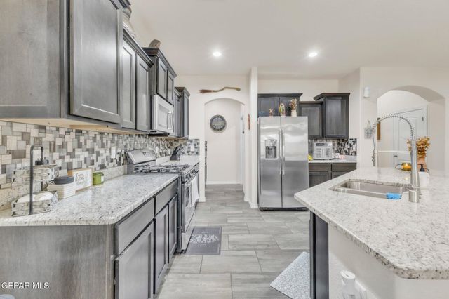 237 GONZALO Circle, El Paso, TX 79932