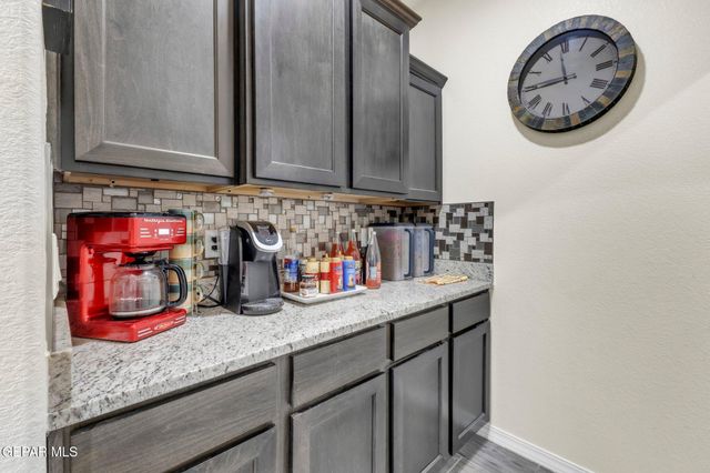 237 GONZALO Circle, El Paso, TX 79932