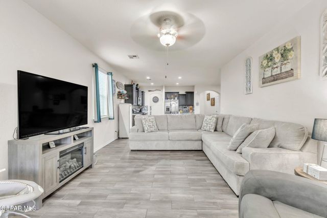 237 GONZALO Circle, El Paso, TX 79932