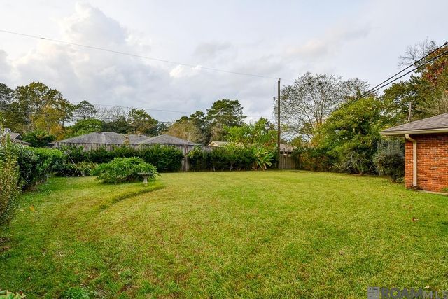 647 College Hill Dr, Baton Rouge, LA 70808