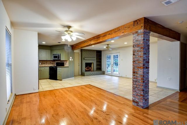 647 College Hill Dr, Baton Rouge, LA 70808