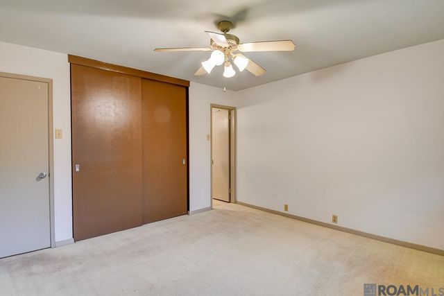 647 College Hill Dr, Baton Rouge, LA 70808