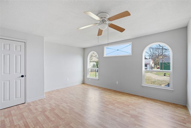 1215 N 18th Street, Waco, TX 76707