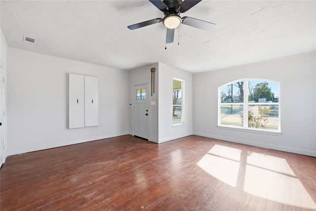 1215 N 18th Street, Waco, TX 76707