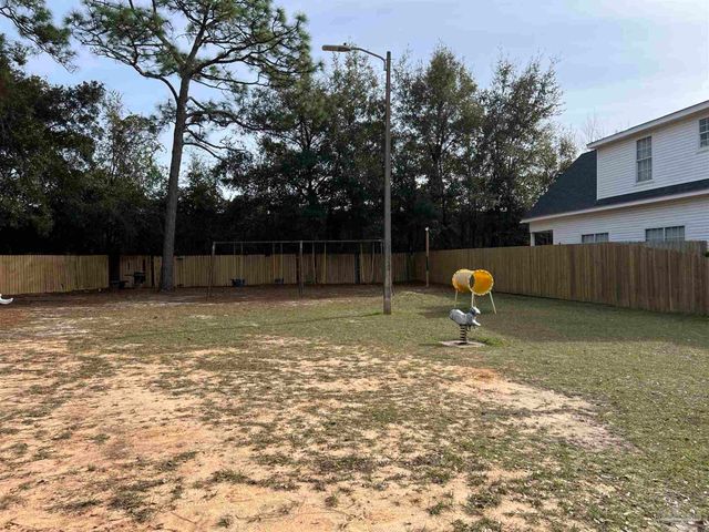 174 Wildflower Ln, Pensacola, FL 32514