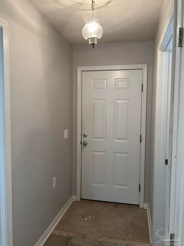 174 Wildflower Ln, Pensacola, FL 32514