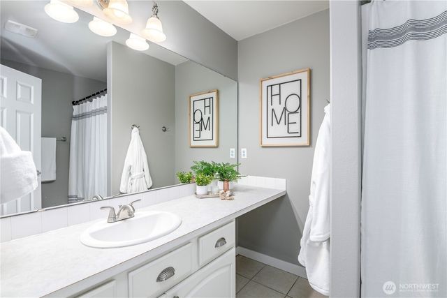 10012 Cascadian Avenue SE, Yelm, WA 98597