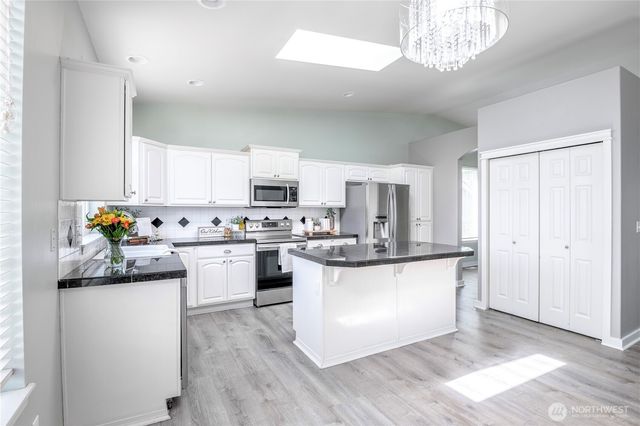 10012 Cascadian Avenue SE, Yelm, WA 98597