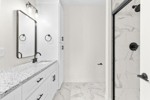 210 E Clayton Lane, Republic, MO 65738