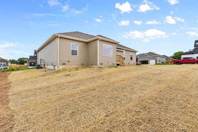 210 E Clayton Lane, Republic, MO 65738